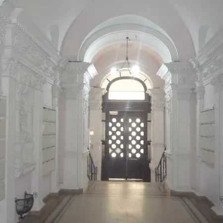 Paris Apartment Budapest