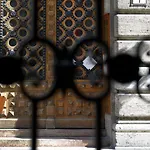 Paris *